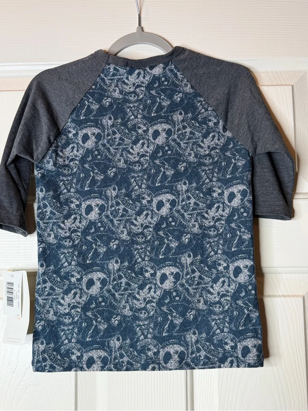 LuLaRoe Size 4 Disney Navy & Gray Short Sleeve Raglan Skull Tee